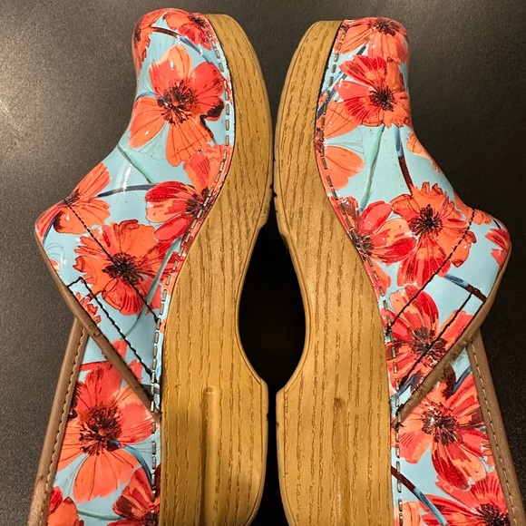 Poppy print Dansko brand Women's Clogs - Picture 3 of 5